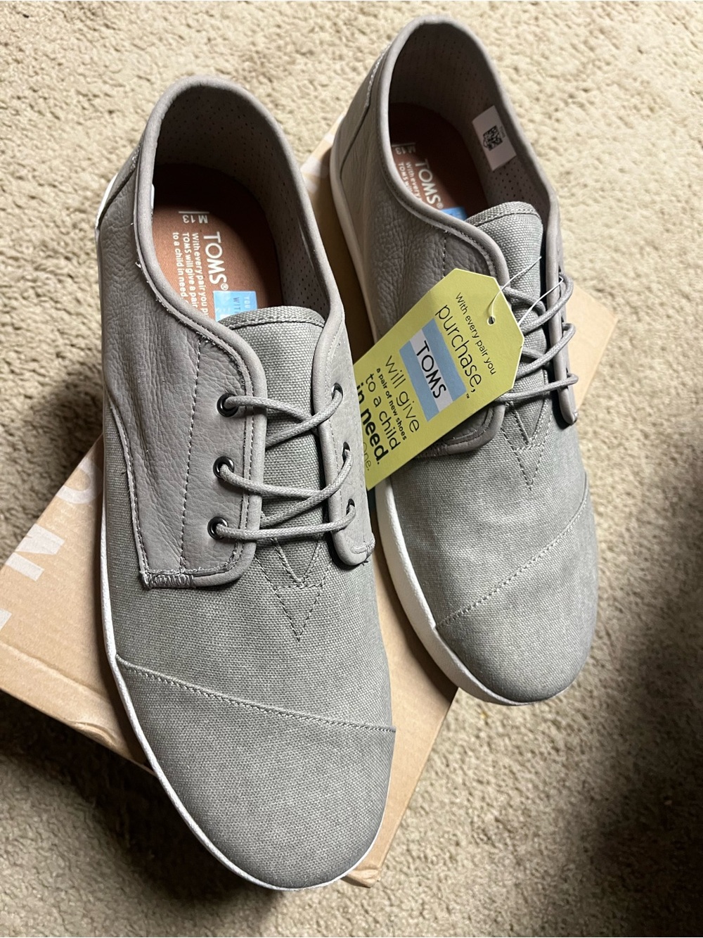 TOMS Men’s Lace-Up Slip-On Shoes in Light Gray - Picture 4 of 11